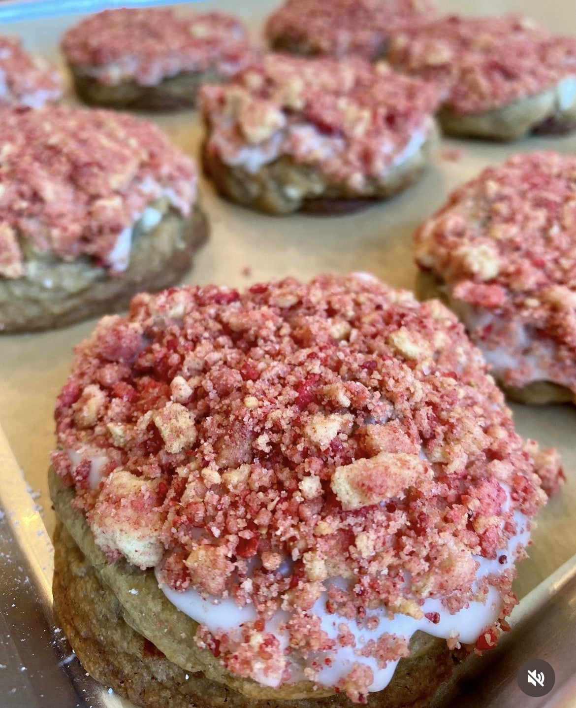 STRAWBERRY CRUMBLE